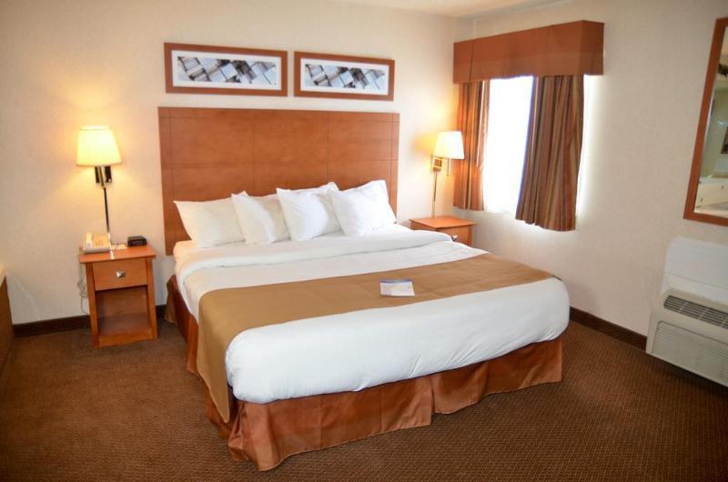 Baymont By Wyndham Port Huron Exterior foto